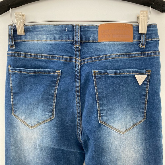 Celebrity Ace Stretch Ripped Jeans - Picture 5 of 6